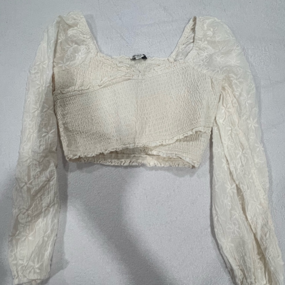 Used longsleeve still in good condition